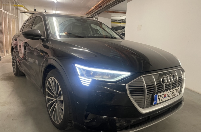 Audi e-tron 55 Quattro<br /> (AUTOMATA)